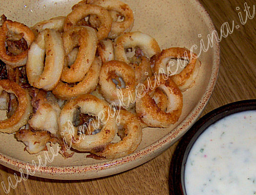 Fried Calamaries with Purslane sauce