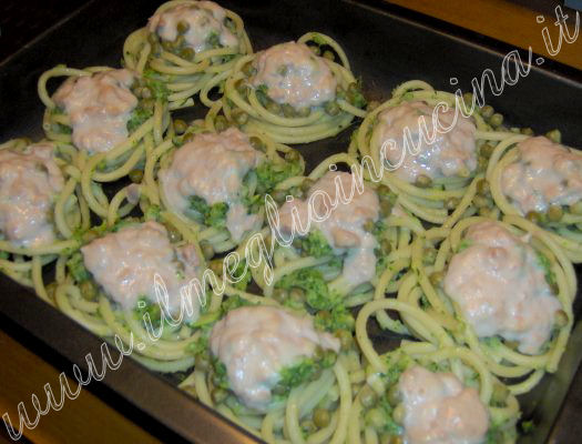 Zucchini nests pasta