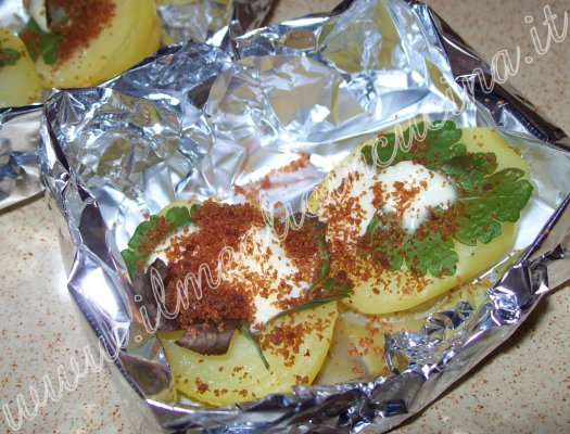 Potatoes with botargo sauce