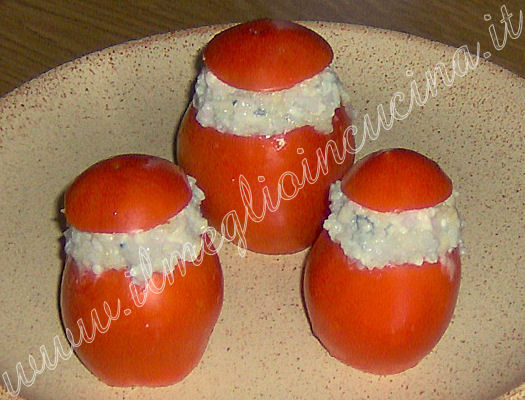Stuffed Tomatoes with Blue cheese