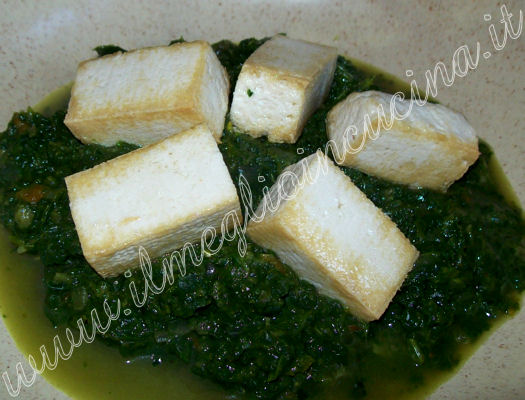 Fried tofu with spinach
