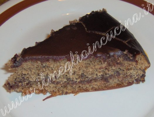 Walnuts cake with chocolate