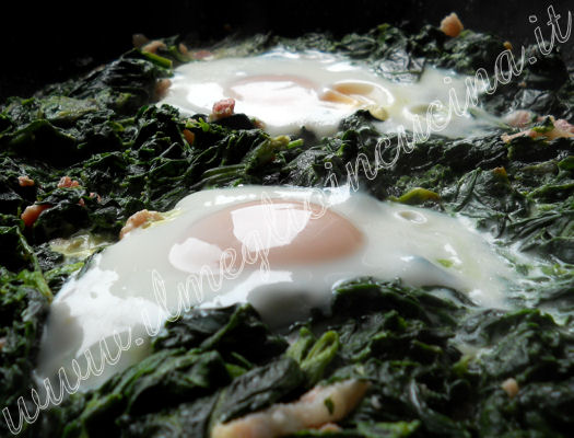 Fried eggs with spinach